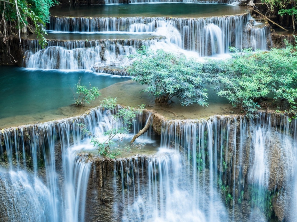 Amazing Waterfalls  for 1152 x 864 resolution