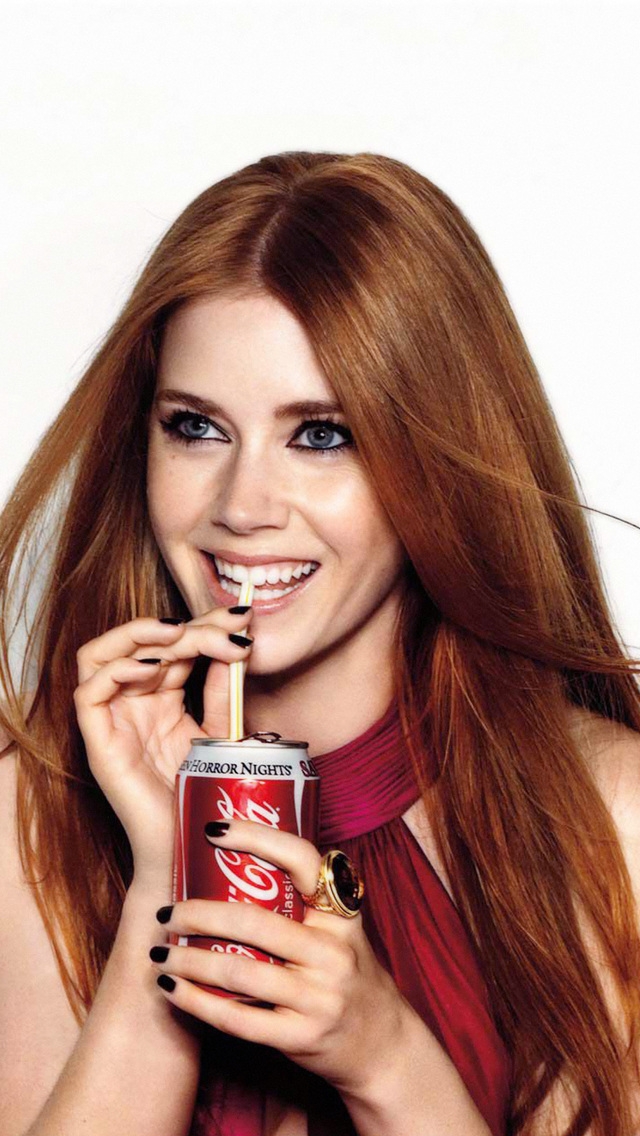 Amy Adams drinking Coca Cola for 640 x 1136 iPhone 5 resolution