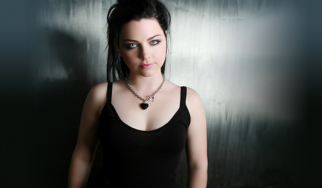 Amy Lee for 1024 x 600 widescreen resolution