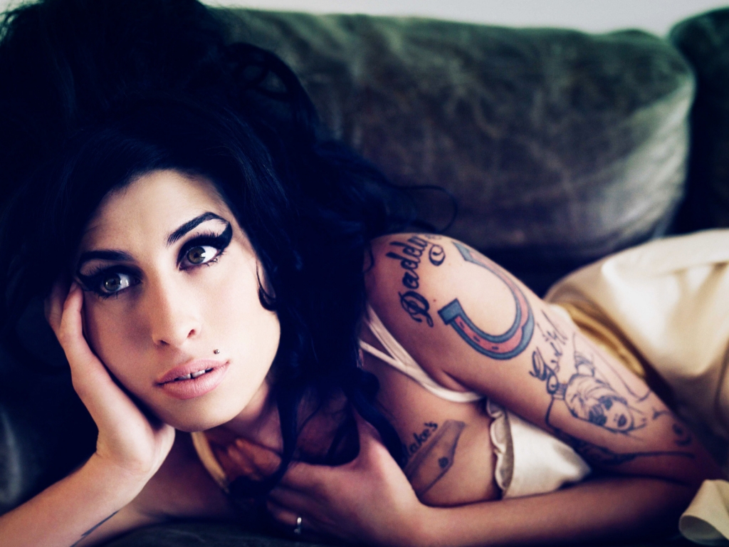 Amy Winehouse for 1024 x 768 resolution