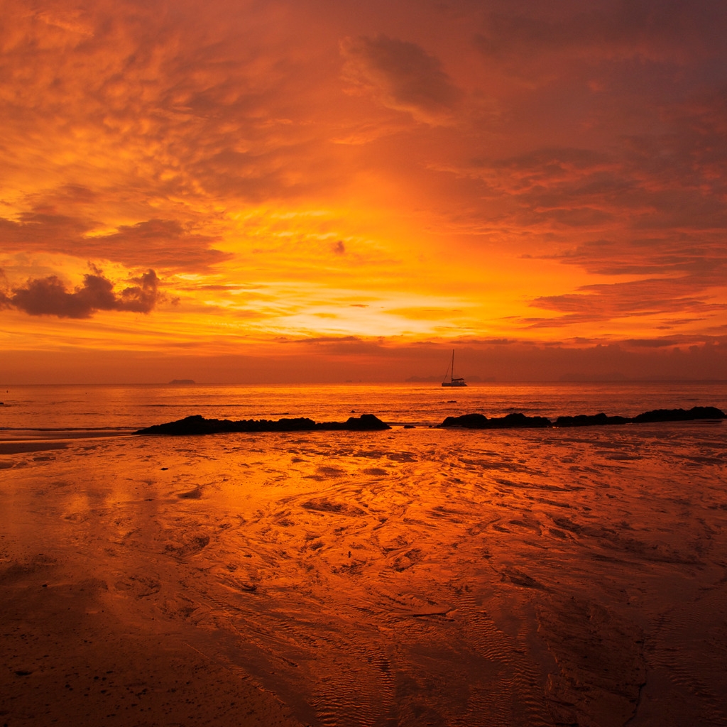 Andaman Sunset for 1024 x 1024 iPad resolution