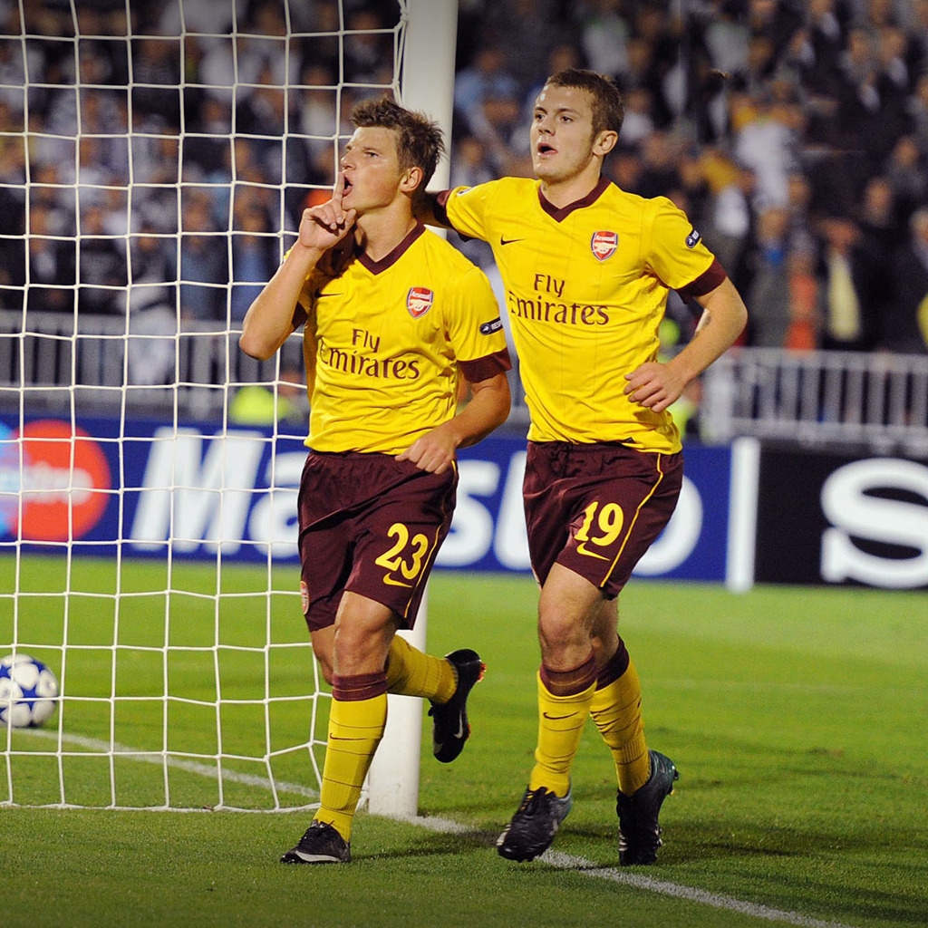 Andrey Arshavin and Jack Wilshere for 1024 x 1024 iPad resolution