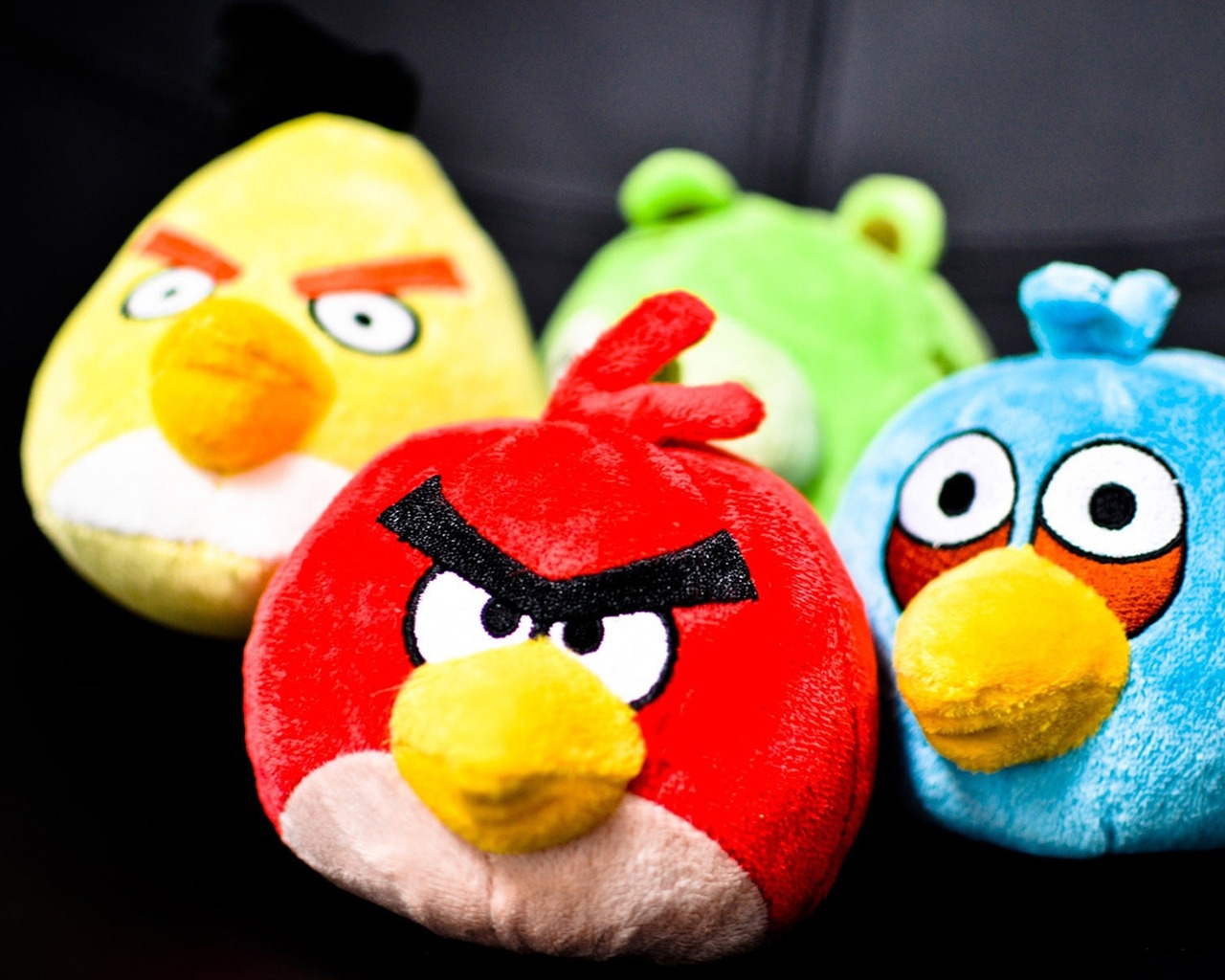 Angry Birds Toys for 1280 x 1024 resolution