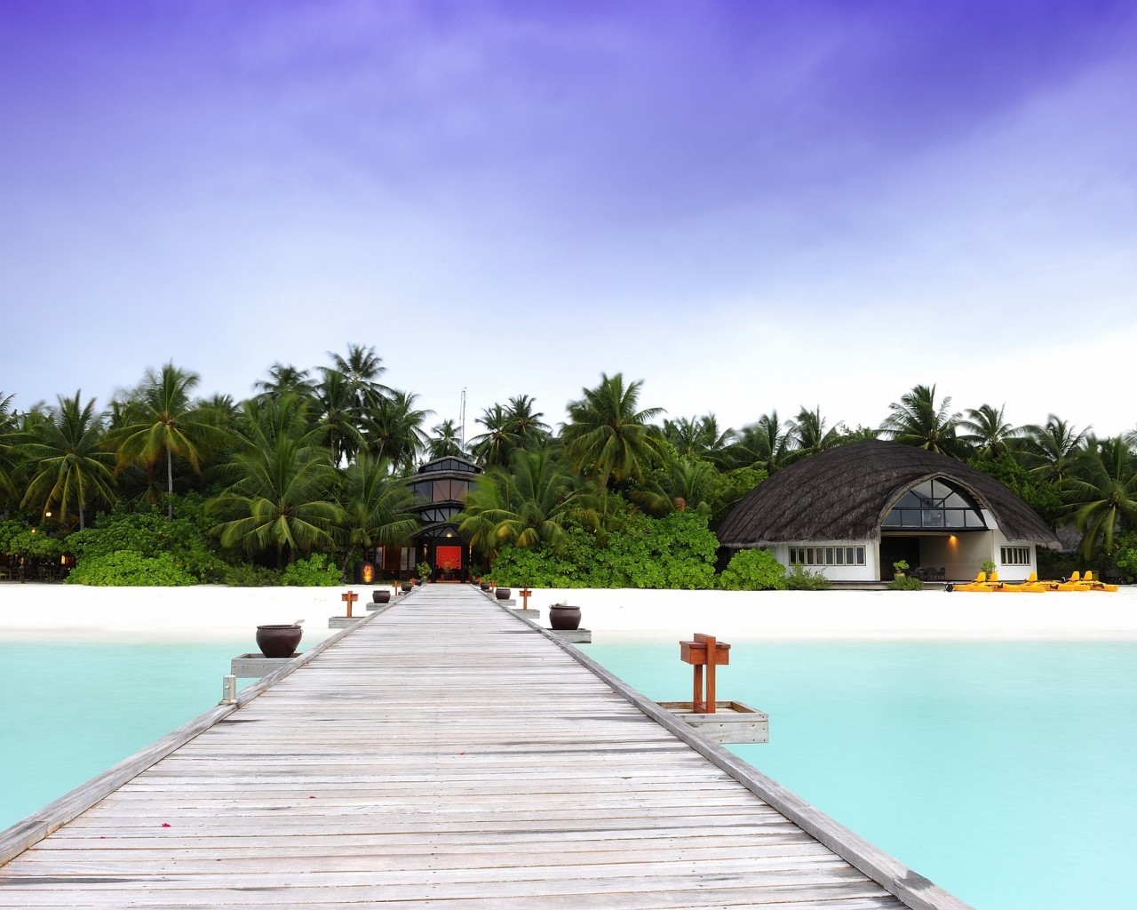 Angsana Velavaru Maldives for 1280 x 1024 resolution
