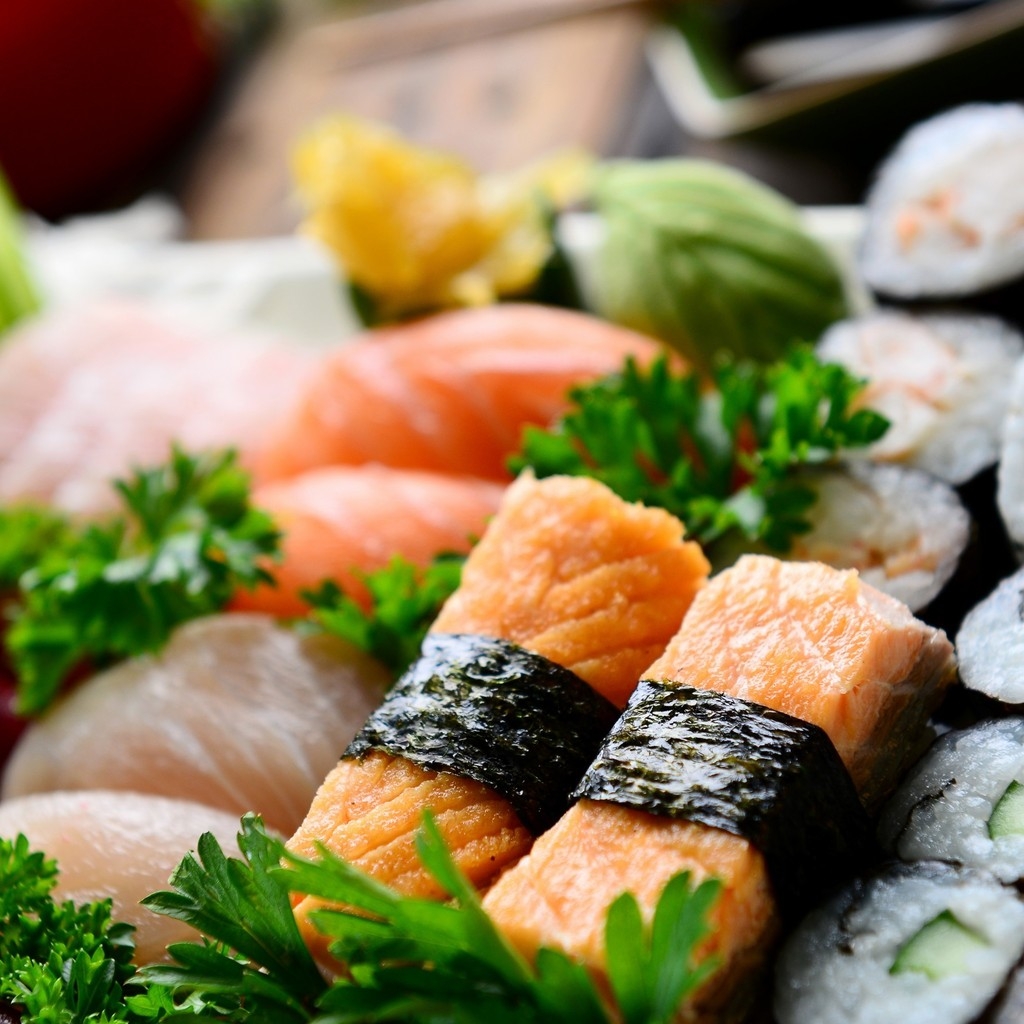 Appetizing Sushi Rolls for 1024 x 1024 iPad resolution
