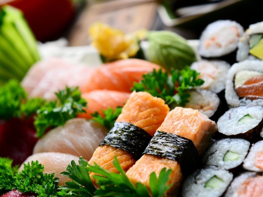 Appetizing Sushi Rolls for 1024 x 768 resolution