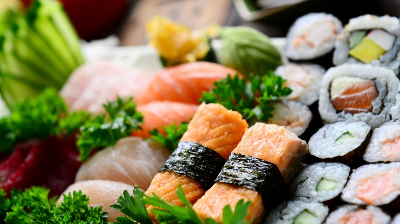 Appetizing Sushi Rolls for 1366 x 768 HDTV resolution