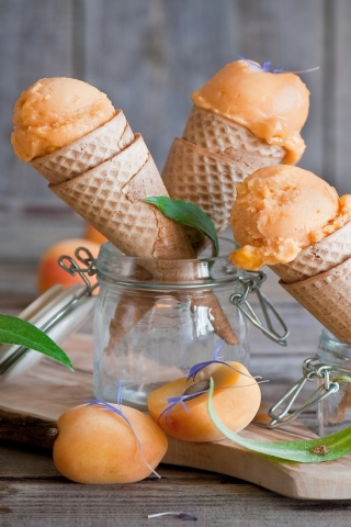 Apricot Ice Cream for 320 x 480 iPhone resolution