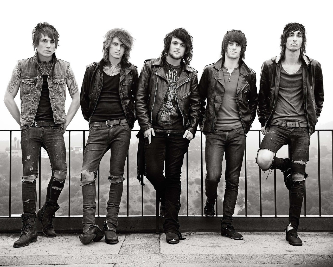 Asking Alexandria for 1280 x 1024 resolution