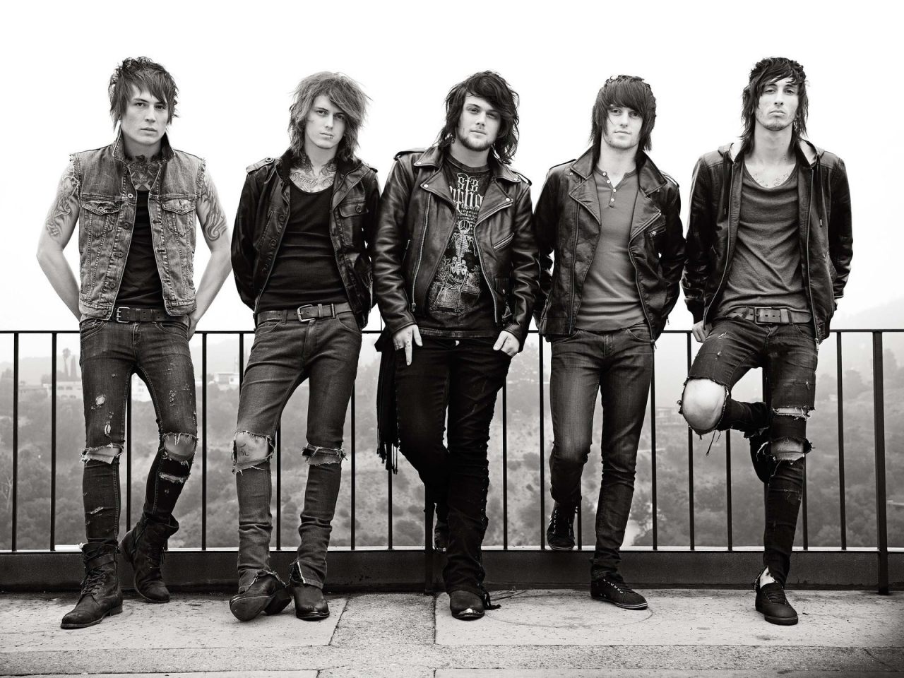 Asking Alexandria for 1280 x 960 resolution