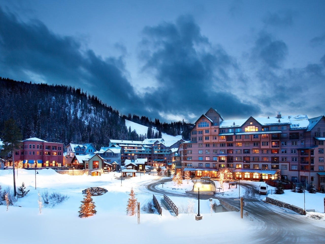 Aspen Colorado Ski Resort for 1280 x 960 resolution