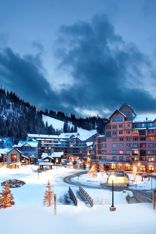 Aspen Colorado Ski Resort for 640 x 960 iPhone 4 resolution
