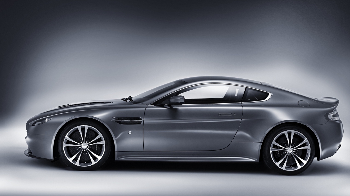 Aston Martin V12 Vantage Front View for 1366 x 768 HDTV resolution