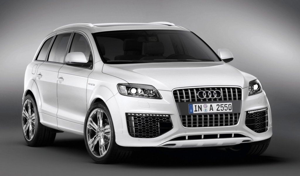 Audi Q7 Coastline front and side for 1024 x 600 widescreen resolution