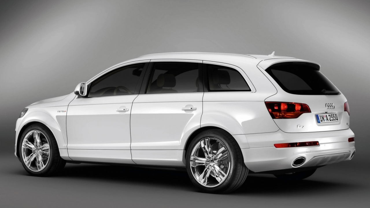 Audi Q7 Coastline Rear and Side for 1280 x 720 HDTV 720p resolution