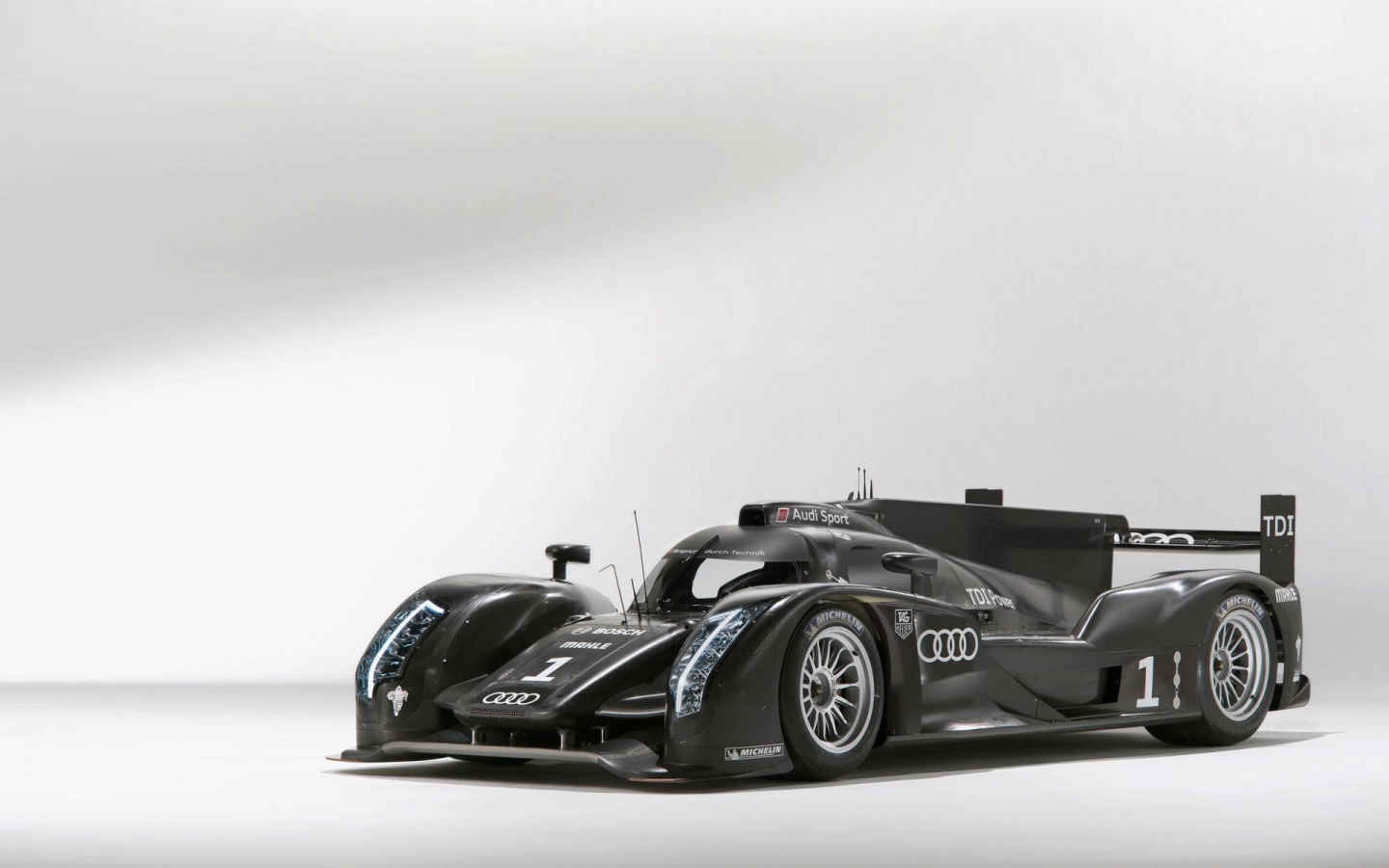 Audi R18 Race Car for 1440 x 900 widescreen resolution