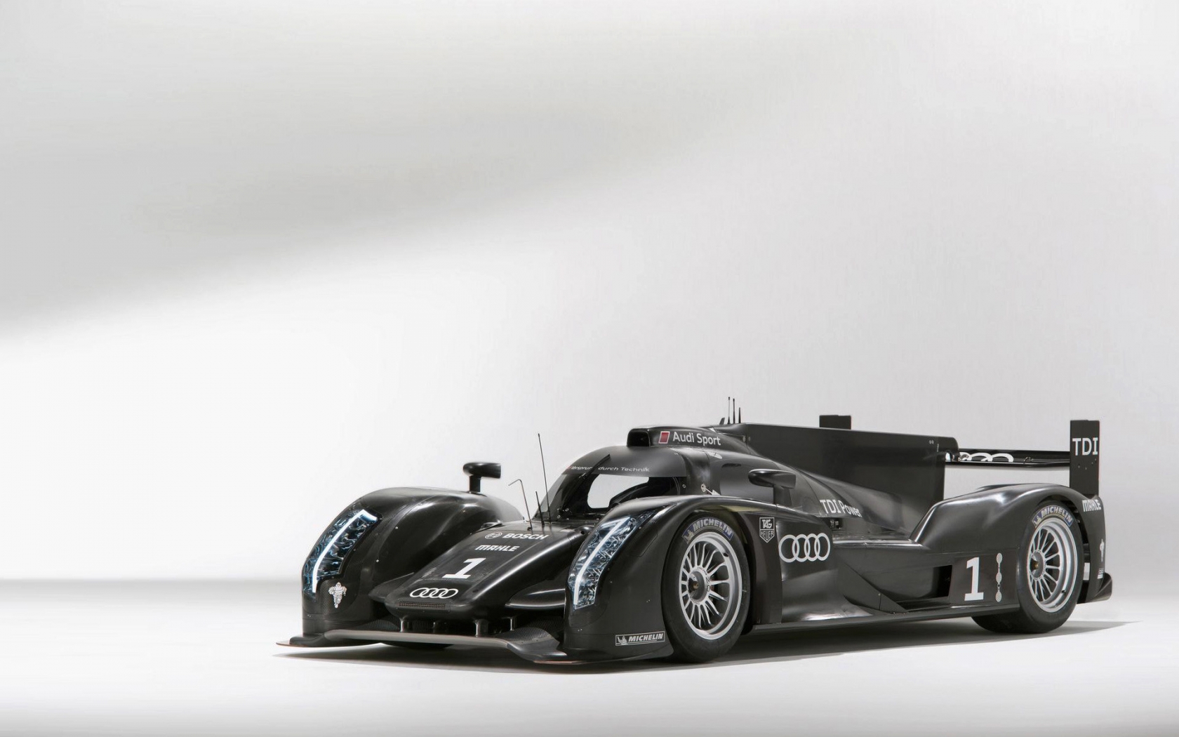Audi R18 Race Car for 1680 x 1050 widescreen resolution