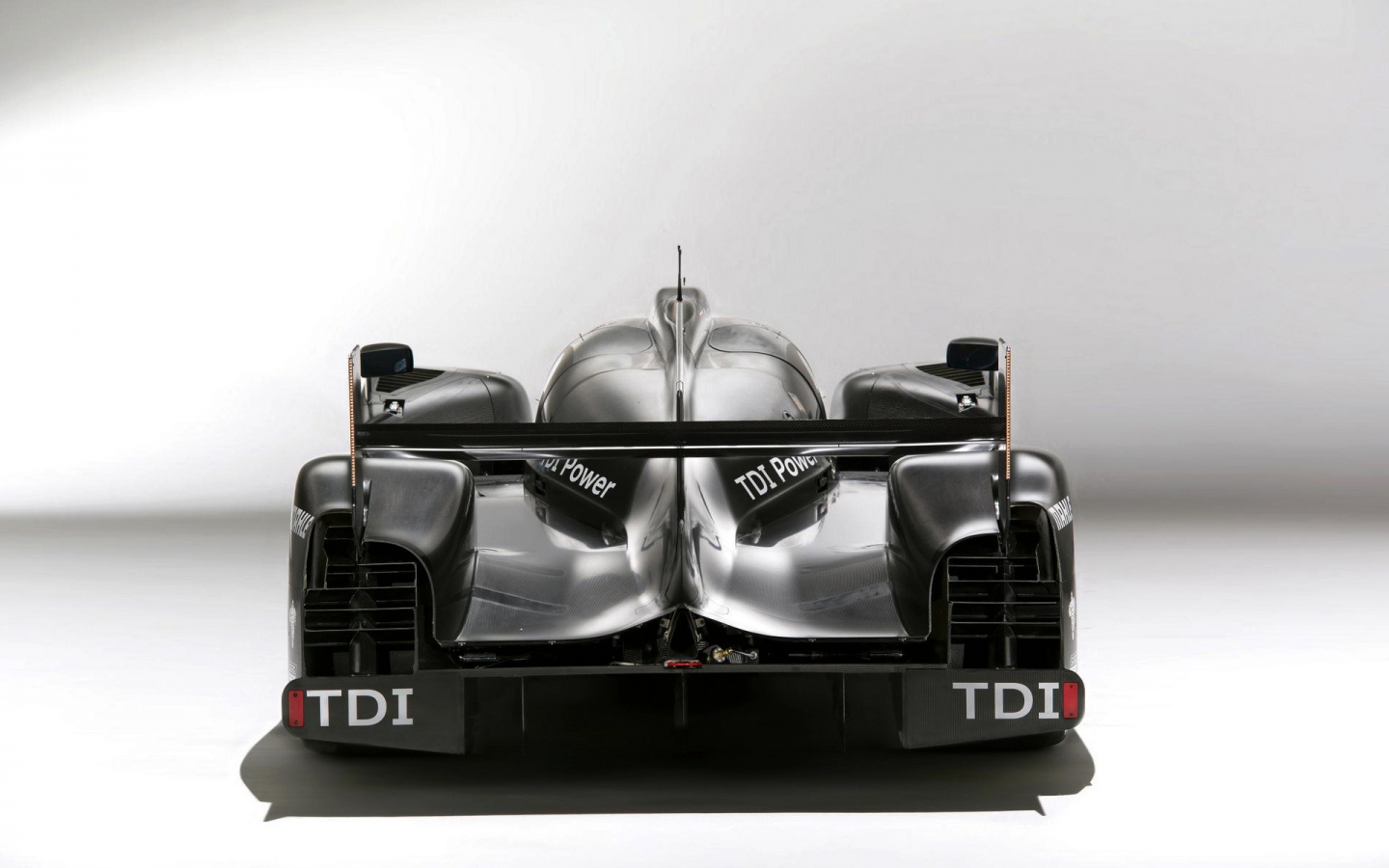 Audi R18 Rear for 1440 x 900 widescreen resolution