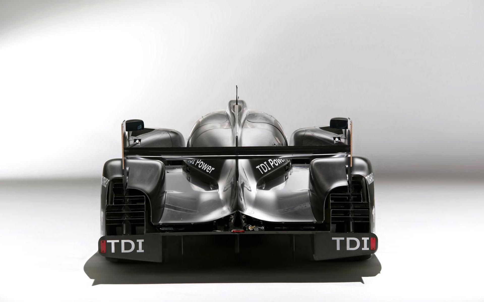 Audi R18 Rear for 1920 x 1200 widescreen resolution