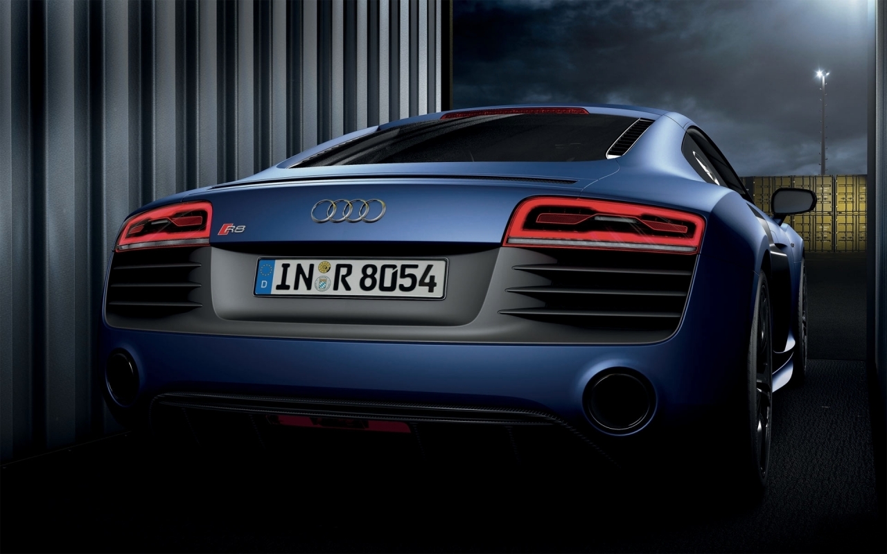 Audi R8 V10 Back View for 1280 x 800 widescreen resolution
