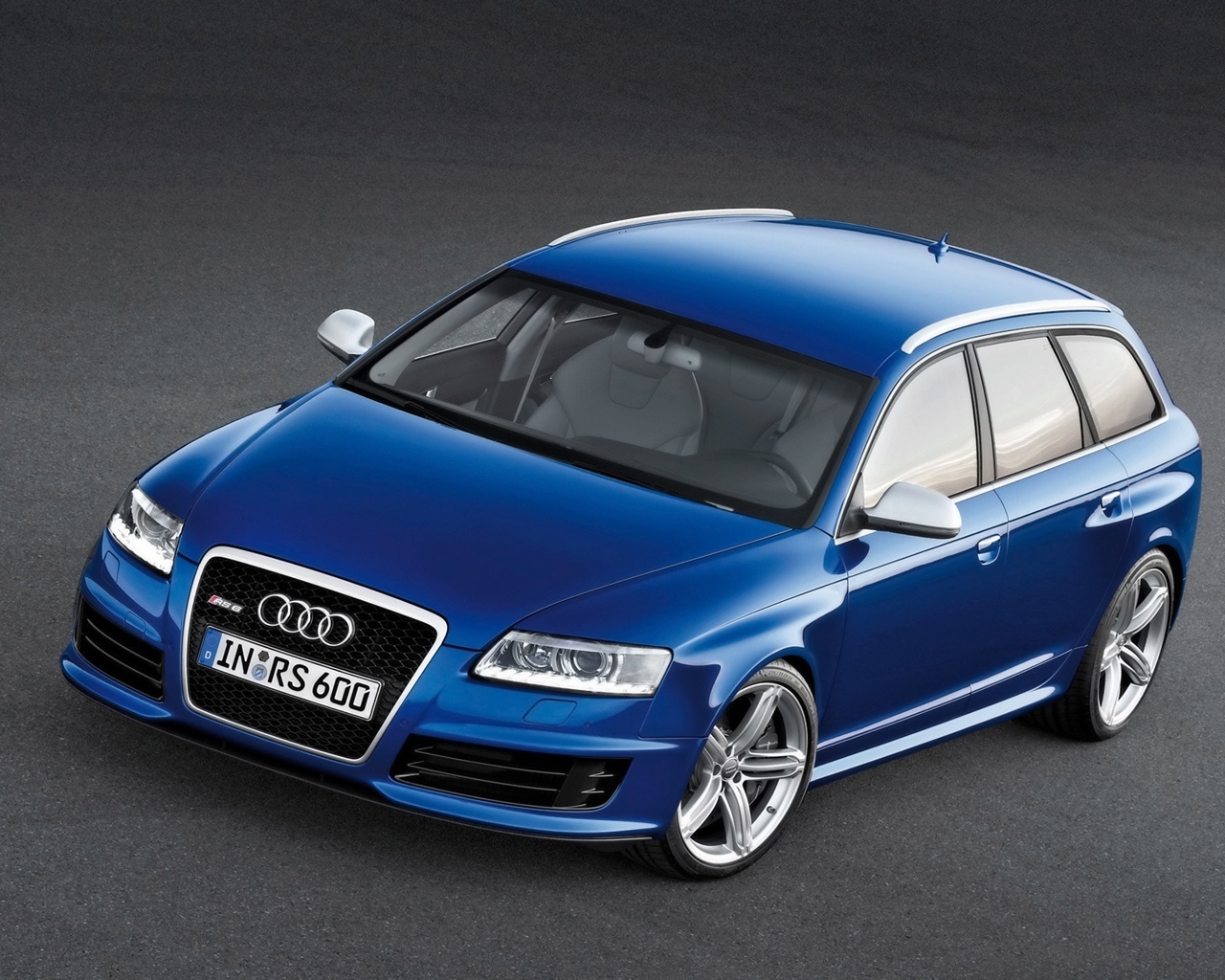 Audi RS6 Avant Front And Side 2008 for 1280 x 1024 resolution