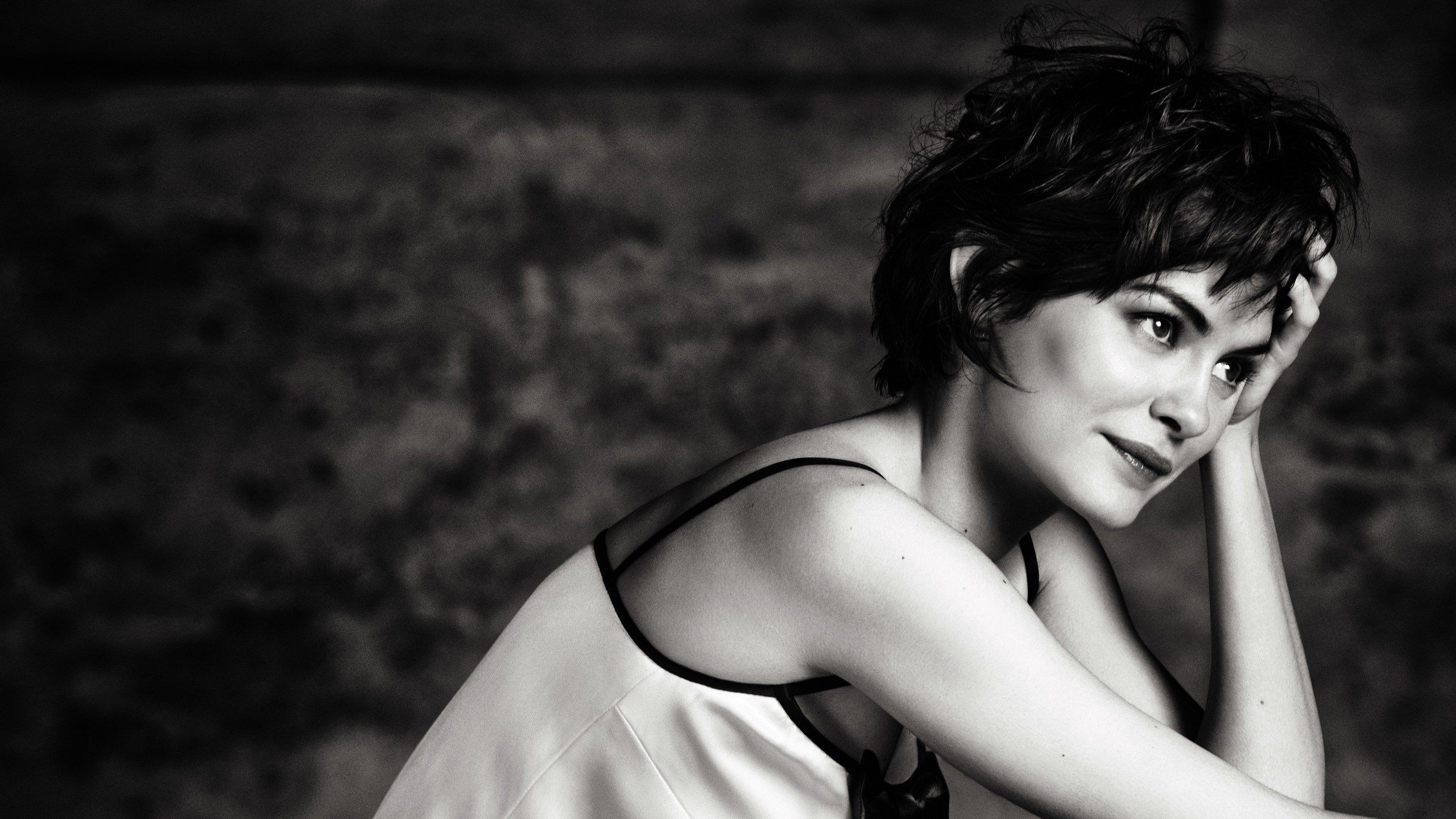 Audrey Tautou for 2560x1440 HDTV resolution