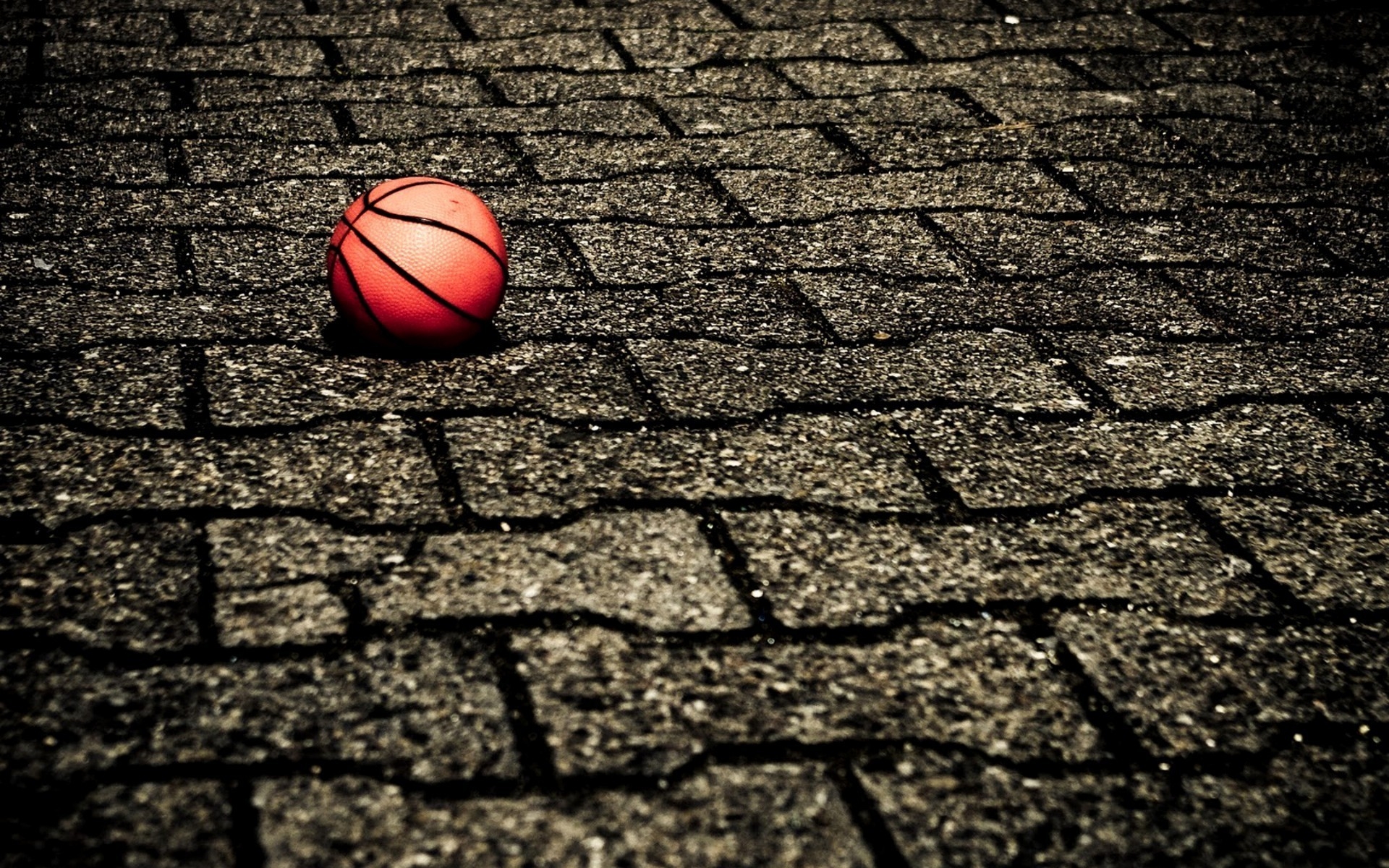Ball on The Street for 1920 x 1200 widescreen resolution