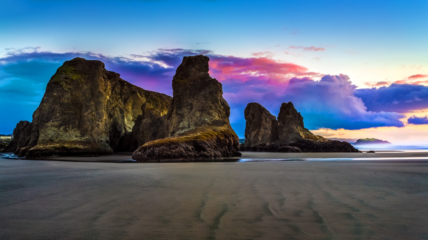 Bandon By the Sea for 1366 x 768 HDTV resolution