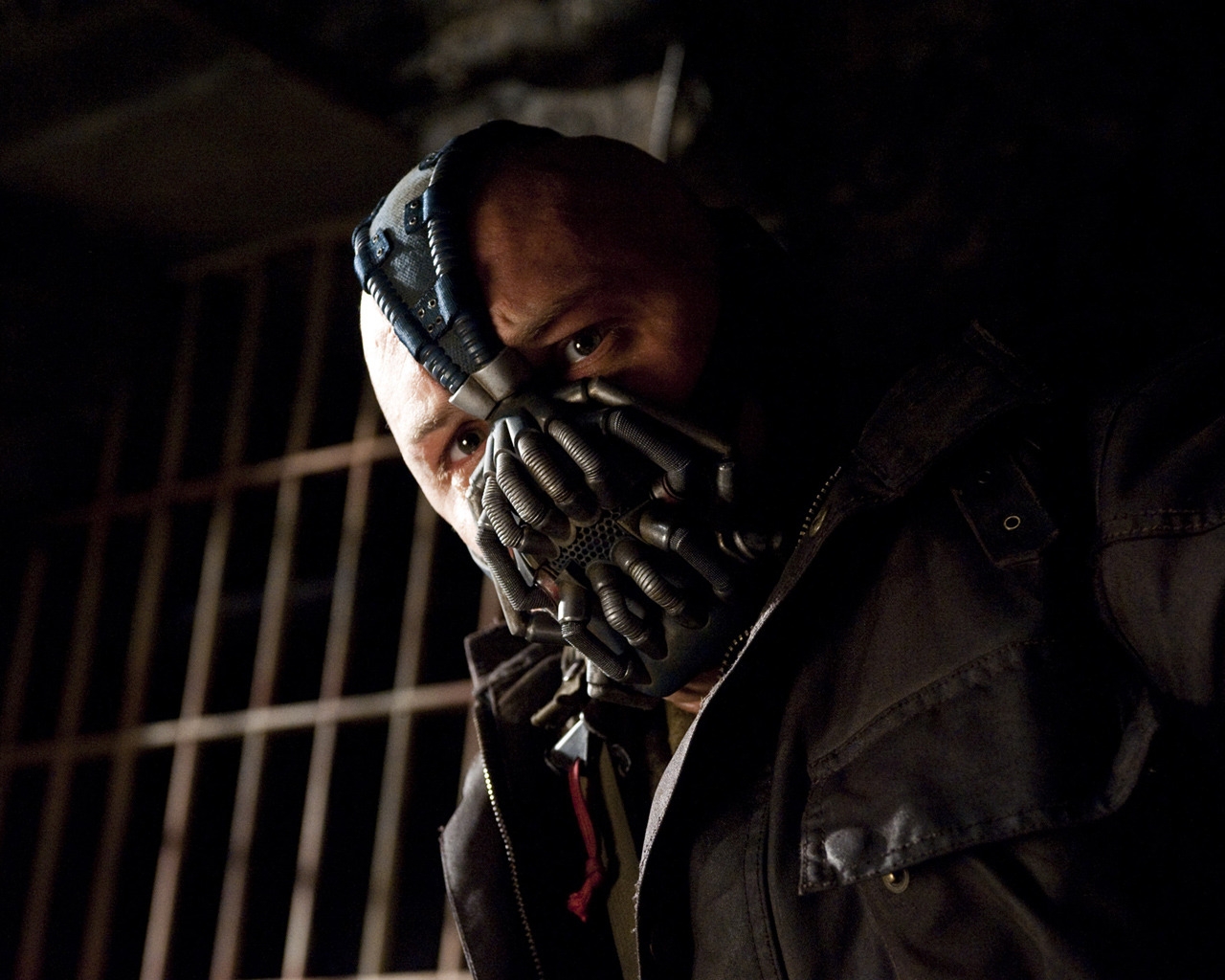 Bane The Dark Knight Rises for 1280 x 1024 resolution