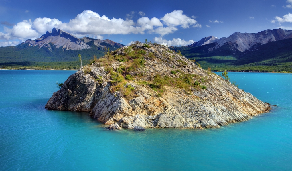 Banff National Park Canada for 1024 x 600 widescreen resolution