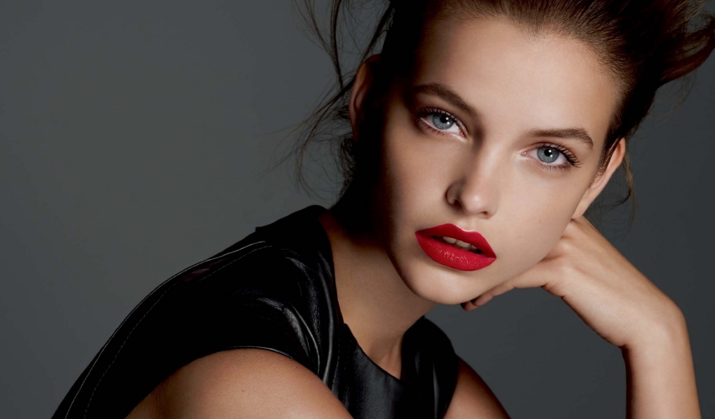 Barbara Palvin Red Lips for 1024 x 600 widescreen resolution