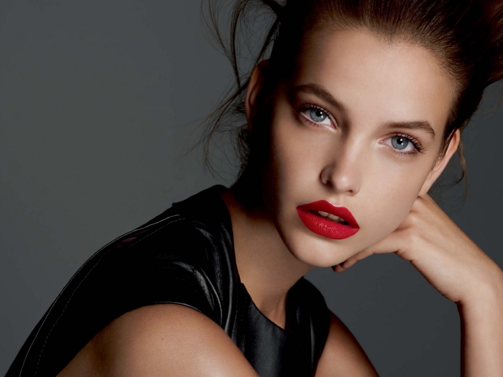 Barbara Palvin Red Lips for 1024 x 768 resolution