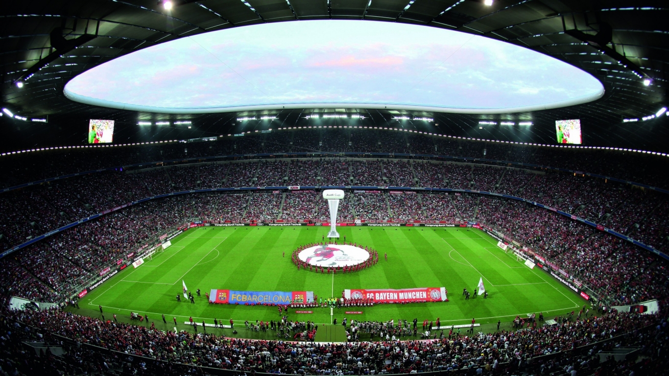 Barcelona vs Bayern Munich for 1366 x 768 HDTV resolution