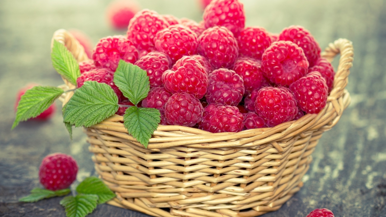 Basket of Raspberries for 1280 x 720 HDTV 720p resolution
