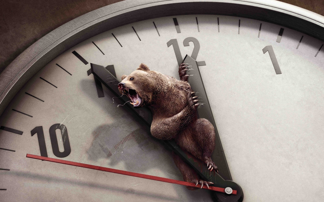 Bear and Clock for 1280 x 800 widescreen resolution