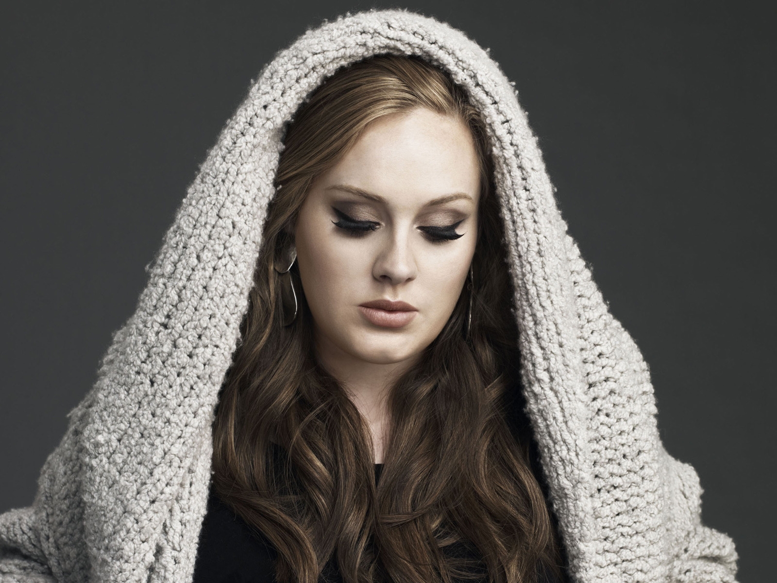 Beautiful Adele for 1600 x 1200 resolution