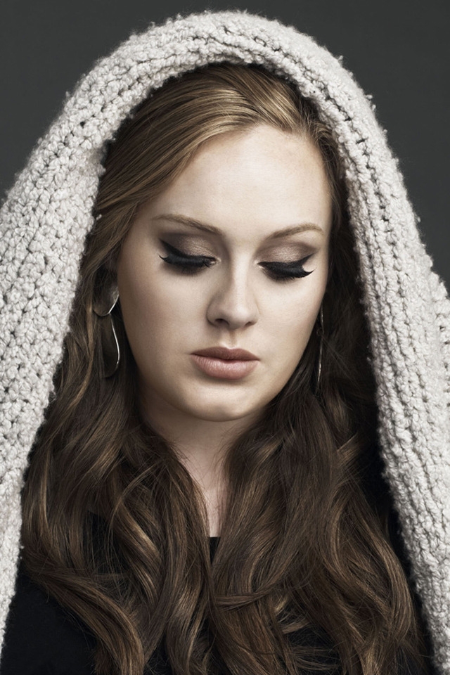 Beautiful Adele for 640 x 960 iPhone 4 resolution