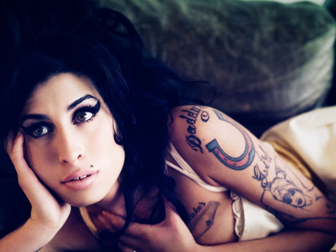 Beautiful Amy Winehouse for 1152 x 864 resolution