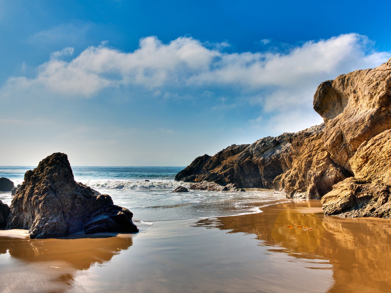 Beautiful Beach in Malibu for 1280 x 960 resolution