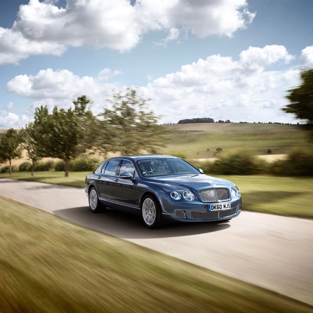 Beautiful Bentley Continental Flying Spur for 1024 x 1024 iPad resolution