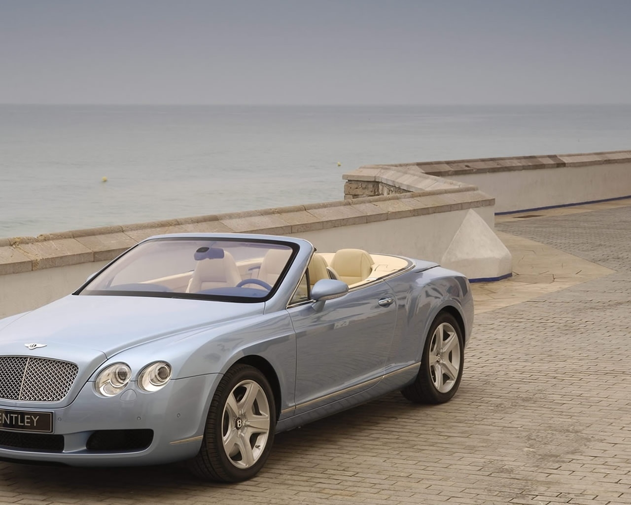 Beautiful Bentley Coupe for 1280 x 1024 resolution