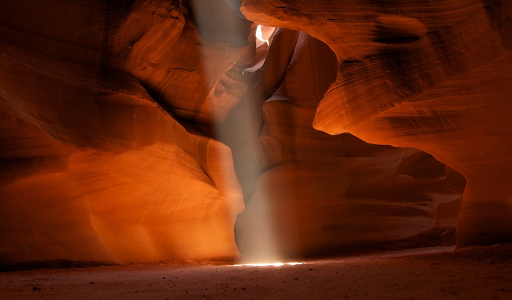 Beautiful Canyon Cave for 1024 x 600 widescreen resolution