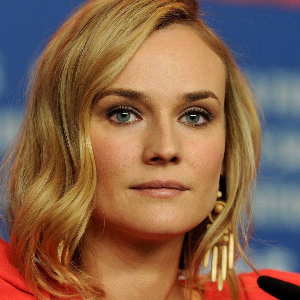Beautiful Diane Kruger for 1024 x 1024 iPad resolution