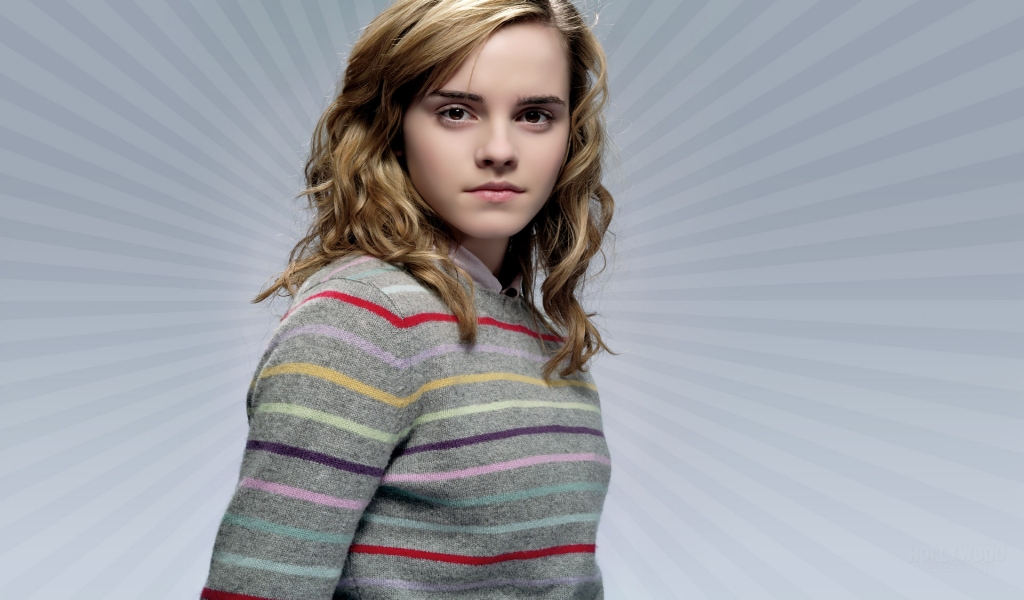 Beautiful Emma Watson for 1024 x 600 widescreen resolution