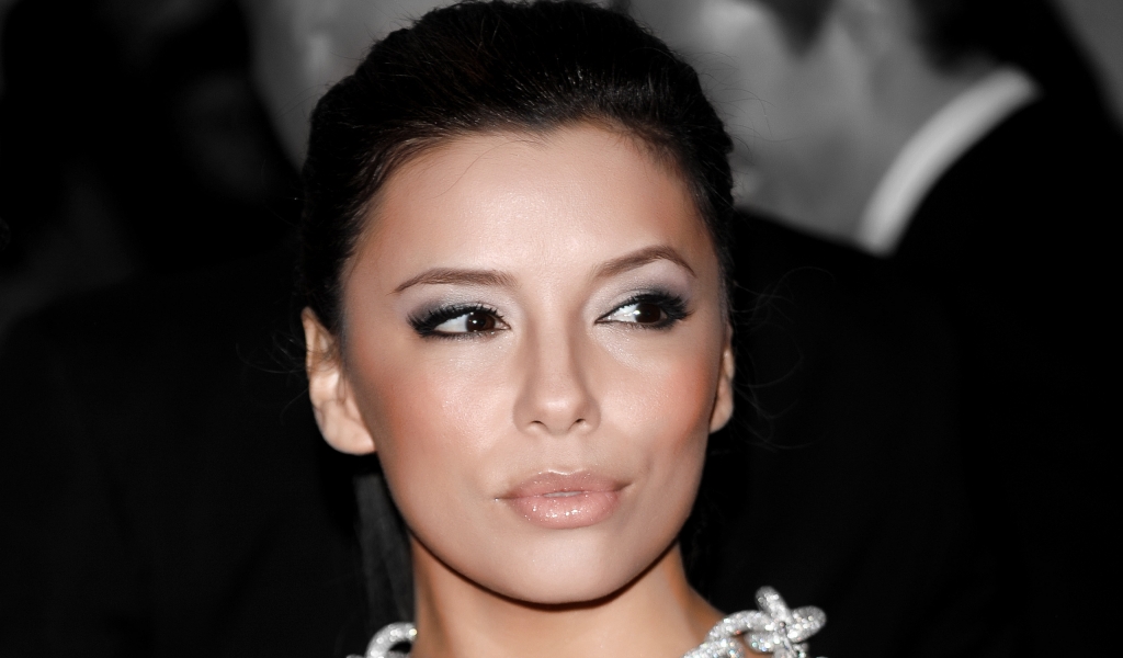 Beautiful Eva Longoria for 1024 x 600 widescreen resolution