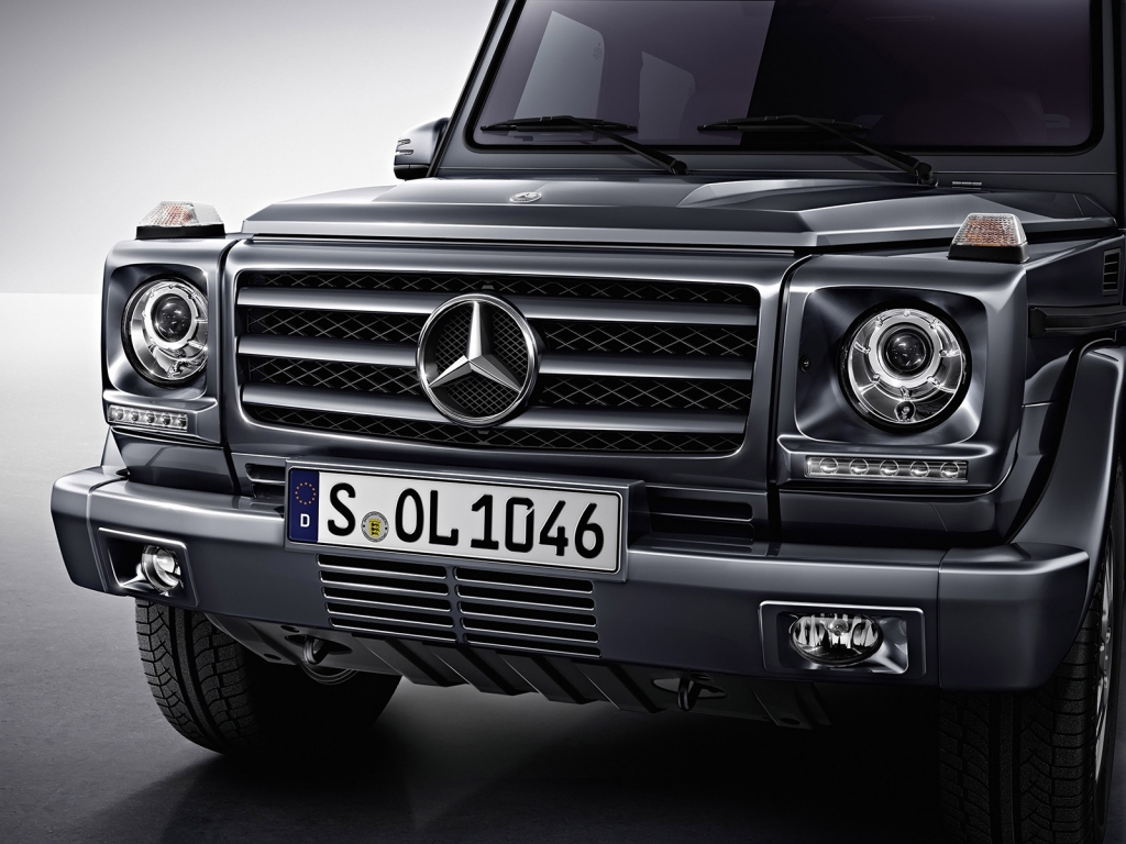 Beautiful Front of G Class for 1024 x 768 resolution