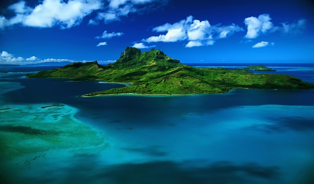 Beautiful Green Island for 1024 x 600 widescreen resolution