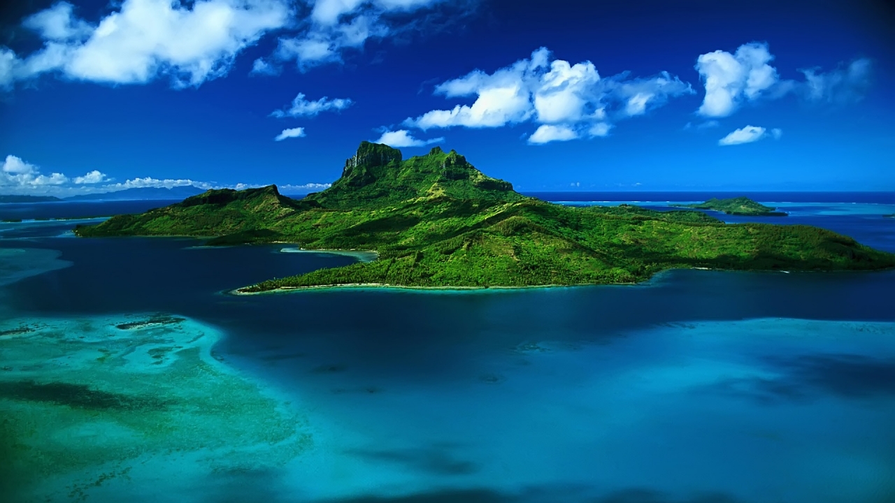 Beautiful Green Island for 1280 x 720 HDTV 720p resolution