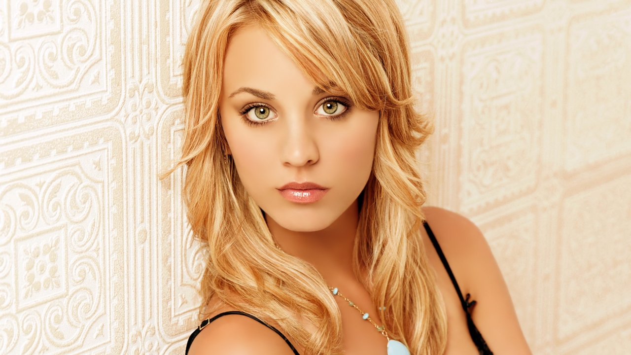 Beautiful Kaley Cuoco for 1280 x 720 HDTV 720p resolution