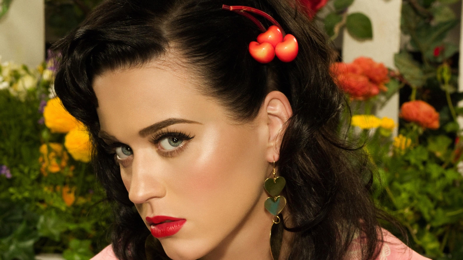 Beautiful Katy Perry for 1600 x 900 HDTV resolution